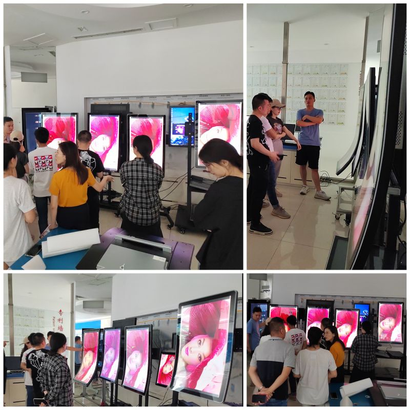 Workshop for the display quality focusing on the Curved Gaming Touchmonitors